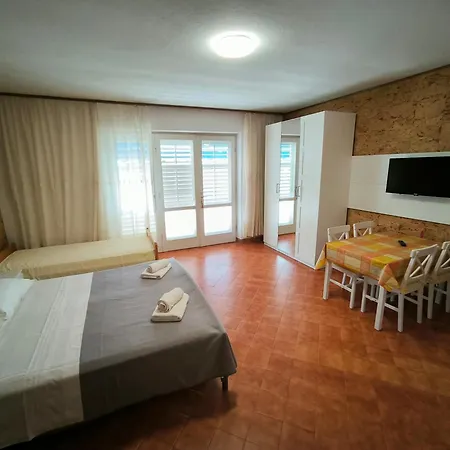 Apartments Marina Makarska Exterior photo